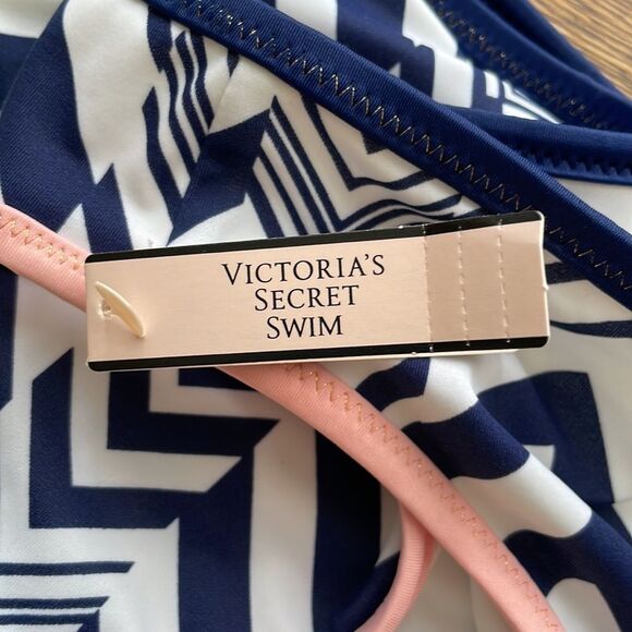 Victoria’s Secret Classic Hipster Swim Bottoms. Geometric Print. Size Large. NWT - Picture 3 of 10